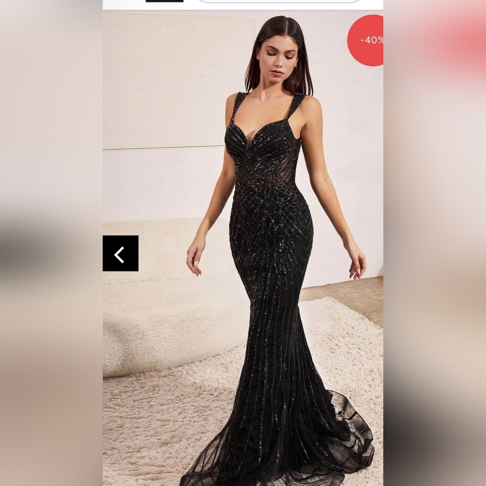 Elegant Black Sequin Mermaid Gown Sweetheart Neckline